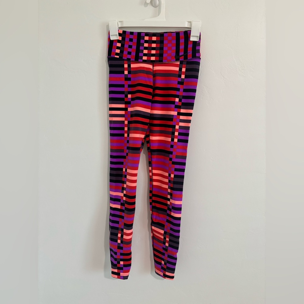 Nike Dri-FIT Graphic Leggings – Size XS